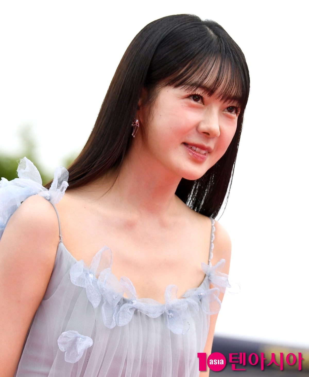 Lee Yo-won Graces the Red Carpet at the Seoul Drama Awards 2025