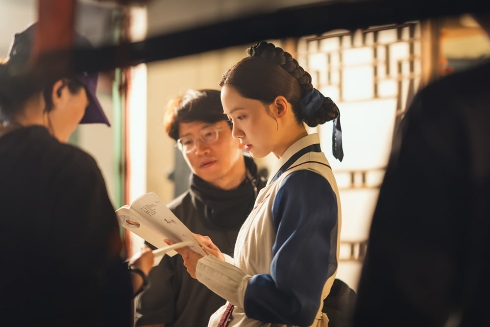 Director Chang Tae-you Reflects on the Success of 'Bon Appétit, Your Majesty'