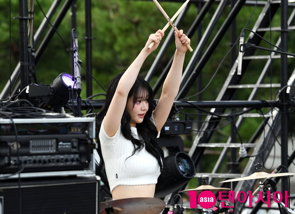 QWER's Chodan Shines at ATA Festival 2025 in Seoul