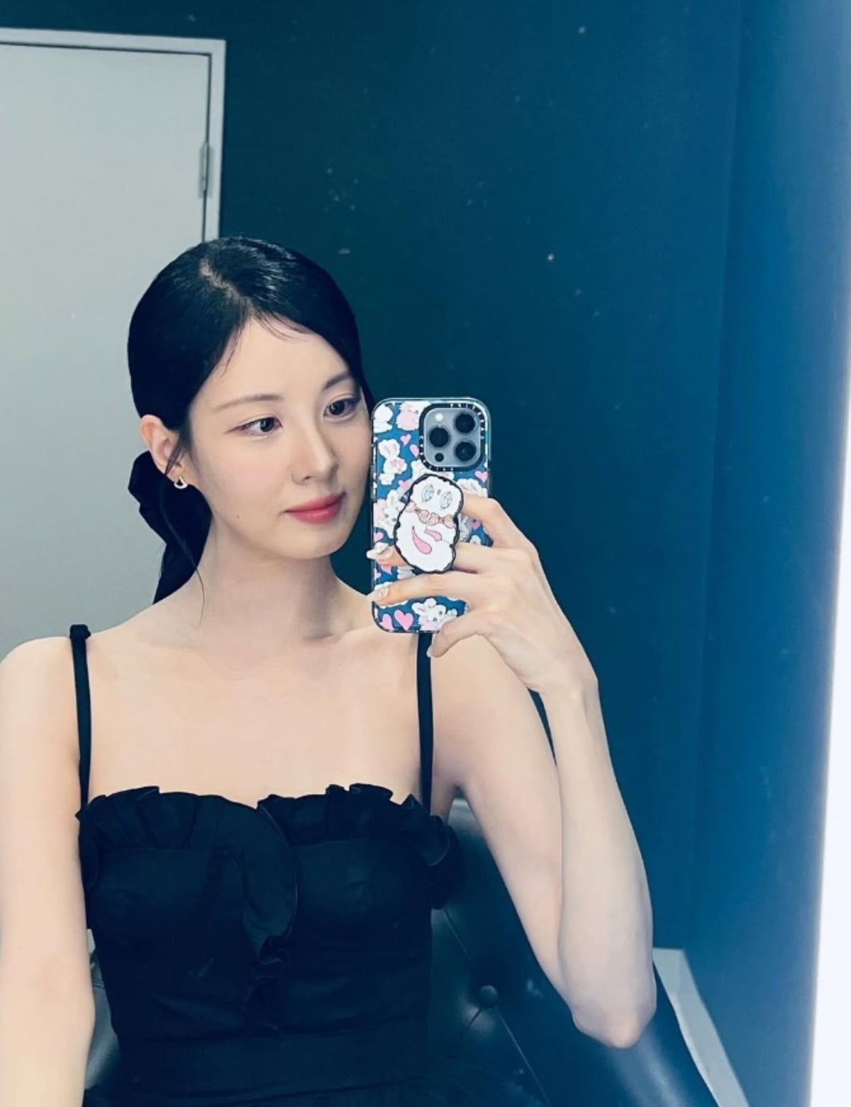 Seohyun of Girls' Generation Stuns Fans with Elegant Instagram Photos
