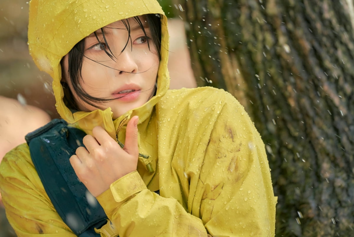 イ・ソンビン、山中で遭難！『月まで行こう』第6話の緊迫感