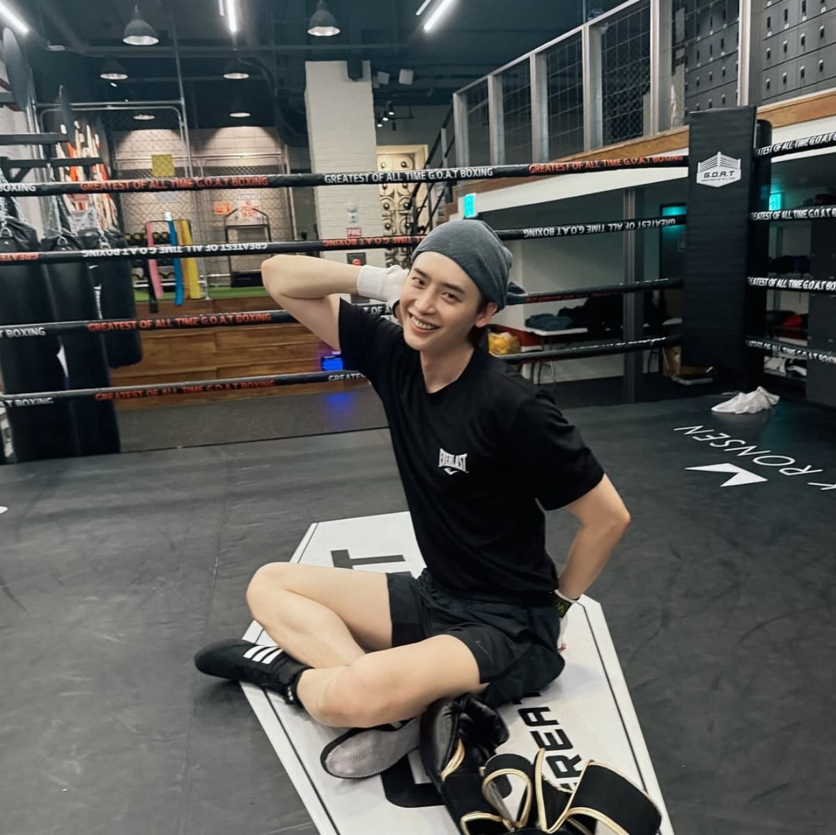 Lee Jong-suk Captivates Fans with His Timeless Charm and Boyish Appeal