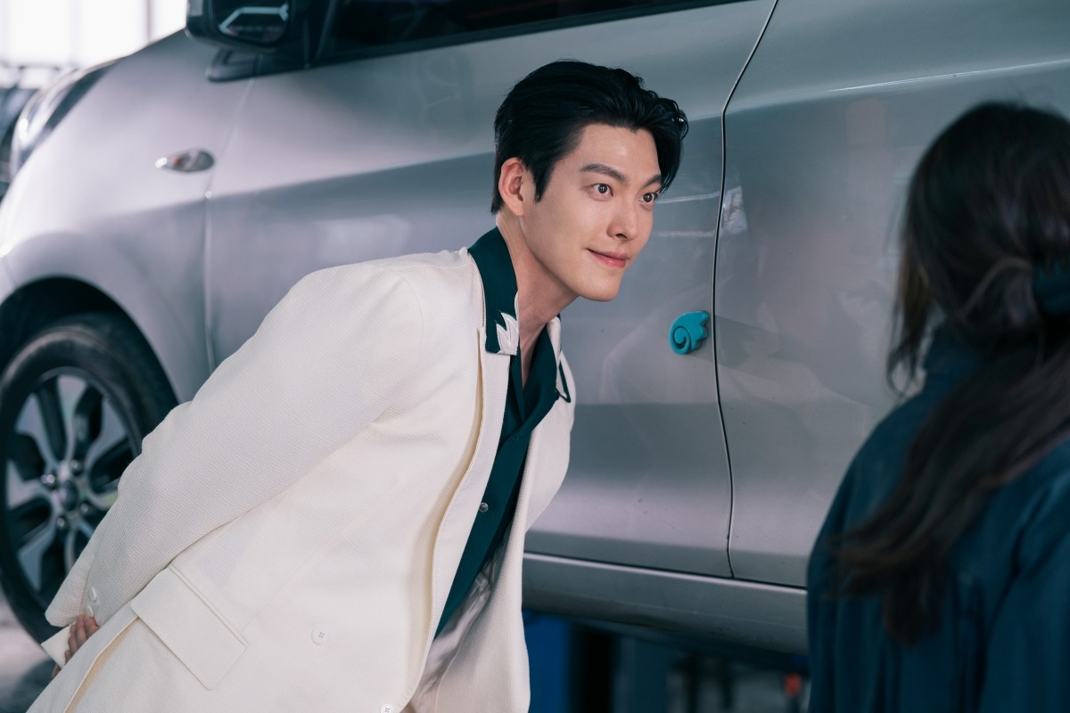 Kim Woo-bin Captivates Audiences as Enchanting Genie in Netflix's 'Genie, Make A Wish'