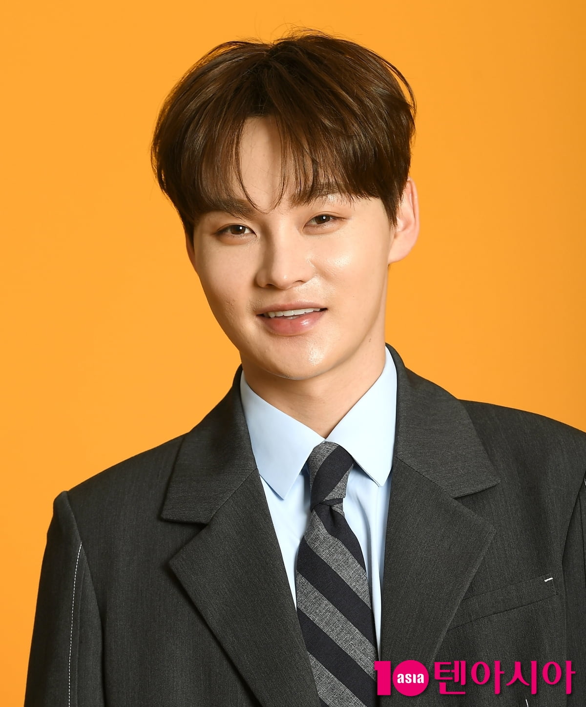 Trot Star Park Seo-jin Releases New Song 'Your Story' After Winning 'The King of Live Singers 2'