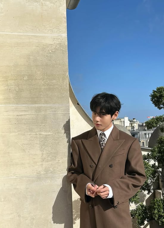 BTS's V Stuns with Sculpted Visuals at CELINE Summer 2026 Show in Paris
