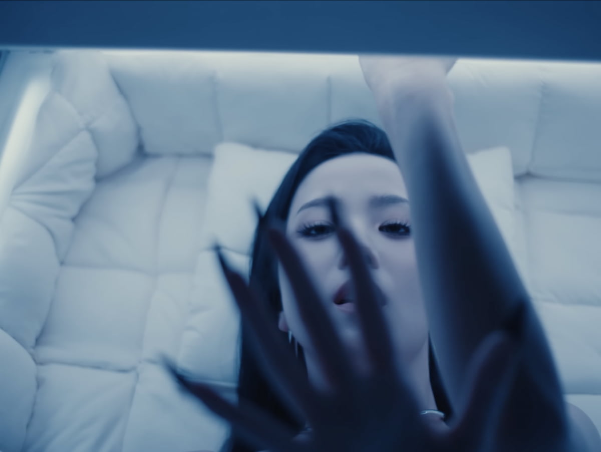 BLACKPINK's Jisoo and ZAYN Release New Collaboration 'EYES CLOSED'