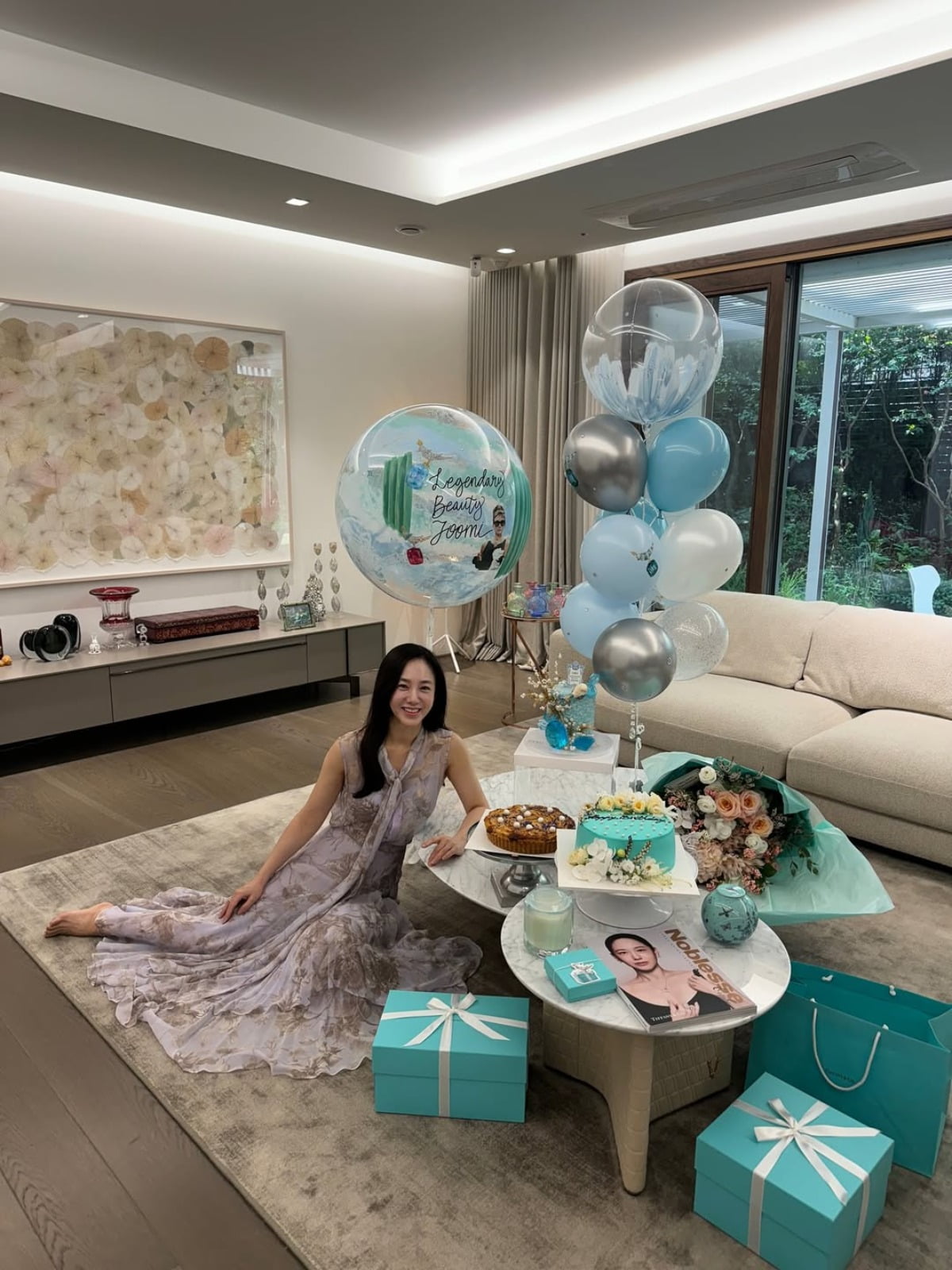 パク・ジュミ、驚きの美貌と優雅な誕生日パーティーを公開