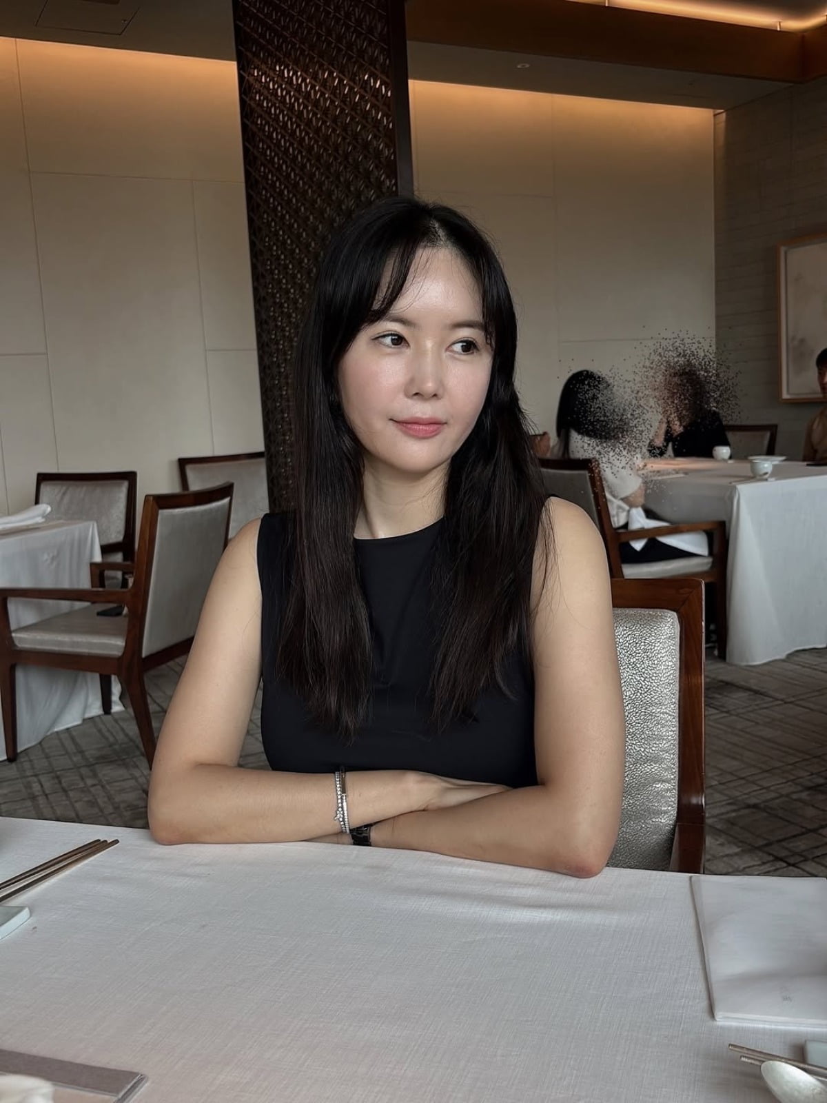 Korean TV Personality Jang Young-ran Flaunts Her Youthful Beauty on Instagram