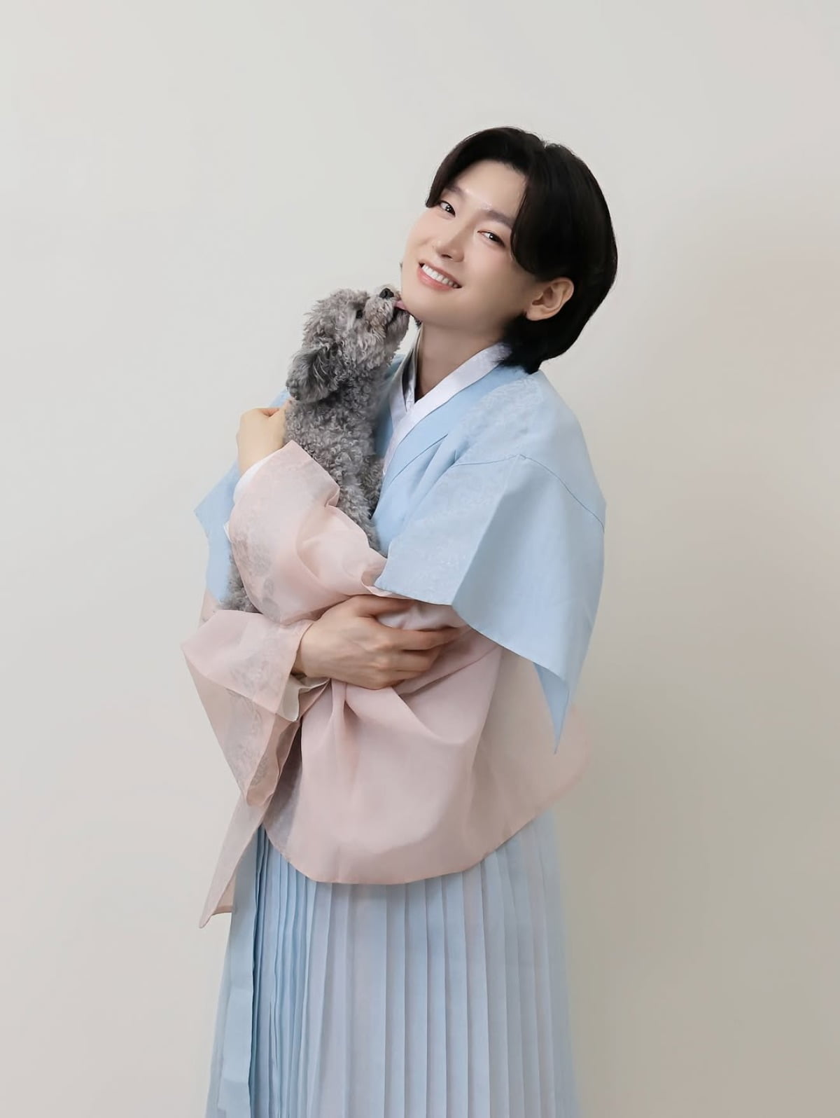 Korean Trot Star Kim Yong-bin Expresses Gratitude to Fans with Heartfelt Instagram Post