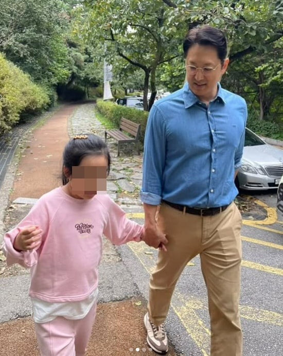 Former KBS Announcer Han Seok-jun Commits to Health After Scare