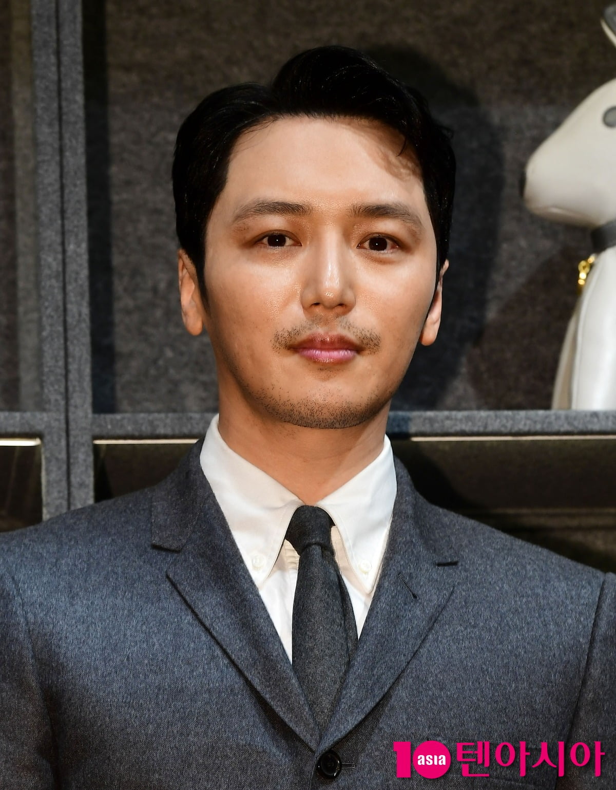 Director Kang Yoon-sung Unveils Korea's First AI-Driven Feature Film 'Jungang-gye'