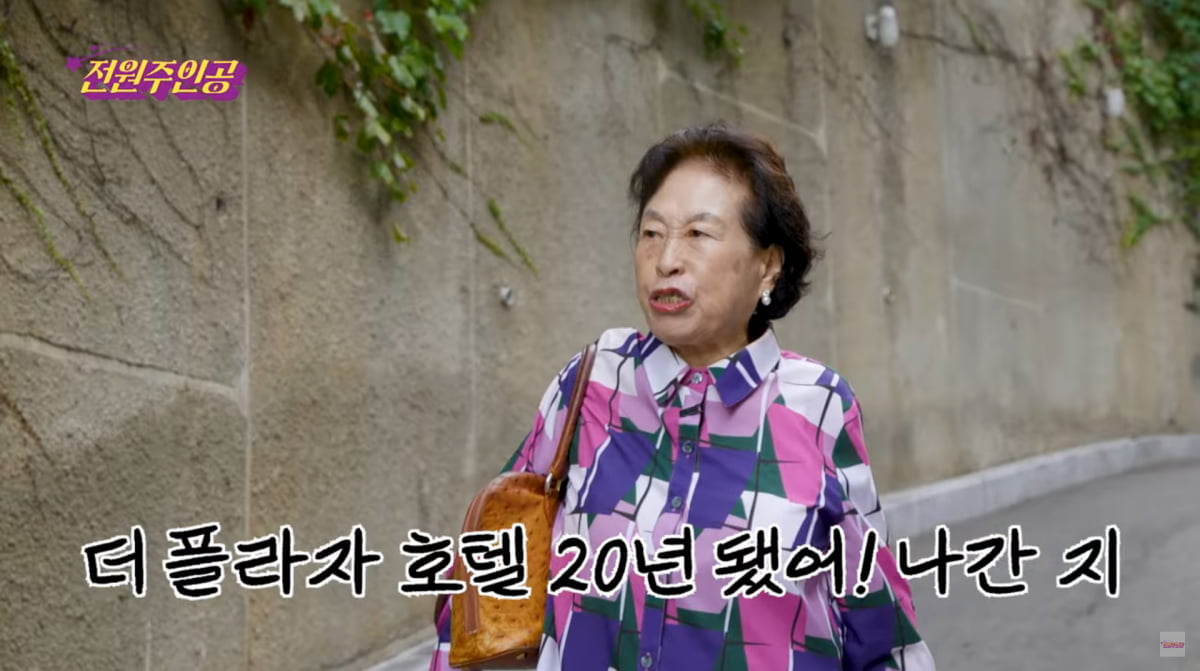Korean Actress Jeon Won-Ju Reveals Why She Attends a Luxury Hotel Gym