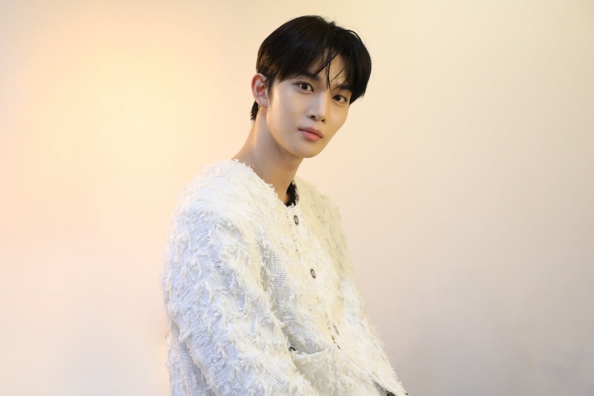 Bae Jin-young Reflects on His Journey and Solo Debut with 'STILL YOUNG'