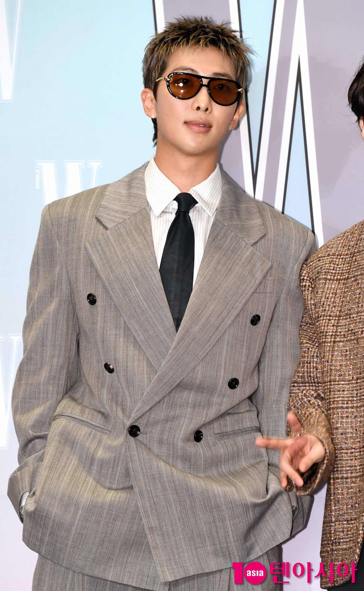 BTS アールエム、乳がん認識向上キャンペーンに参加