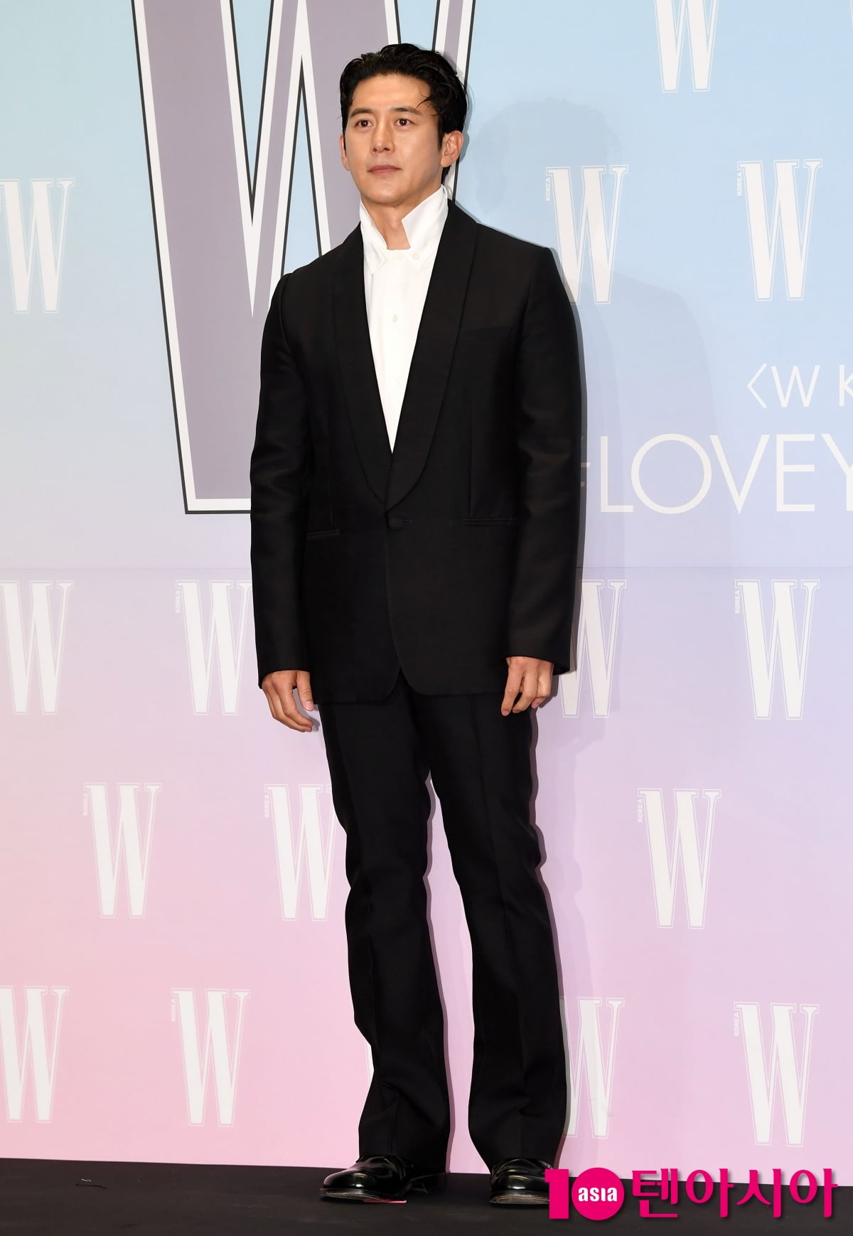 俳優コ・ス、乳がん認識向上キャンペーンに参加
