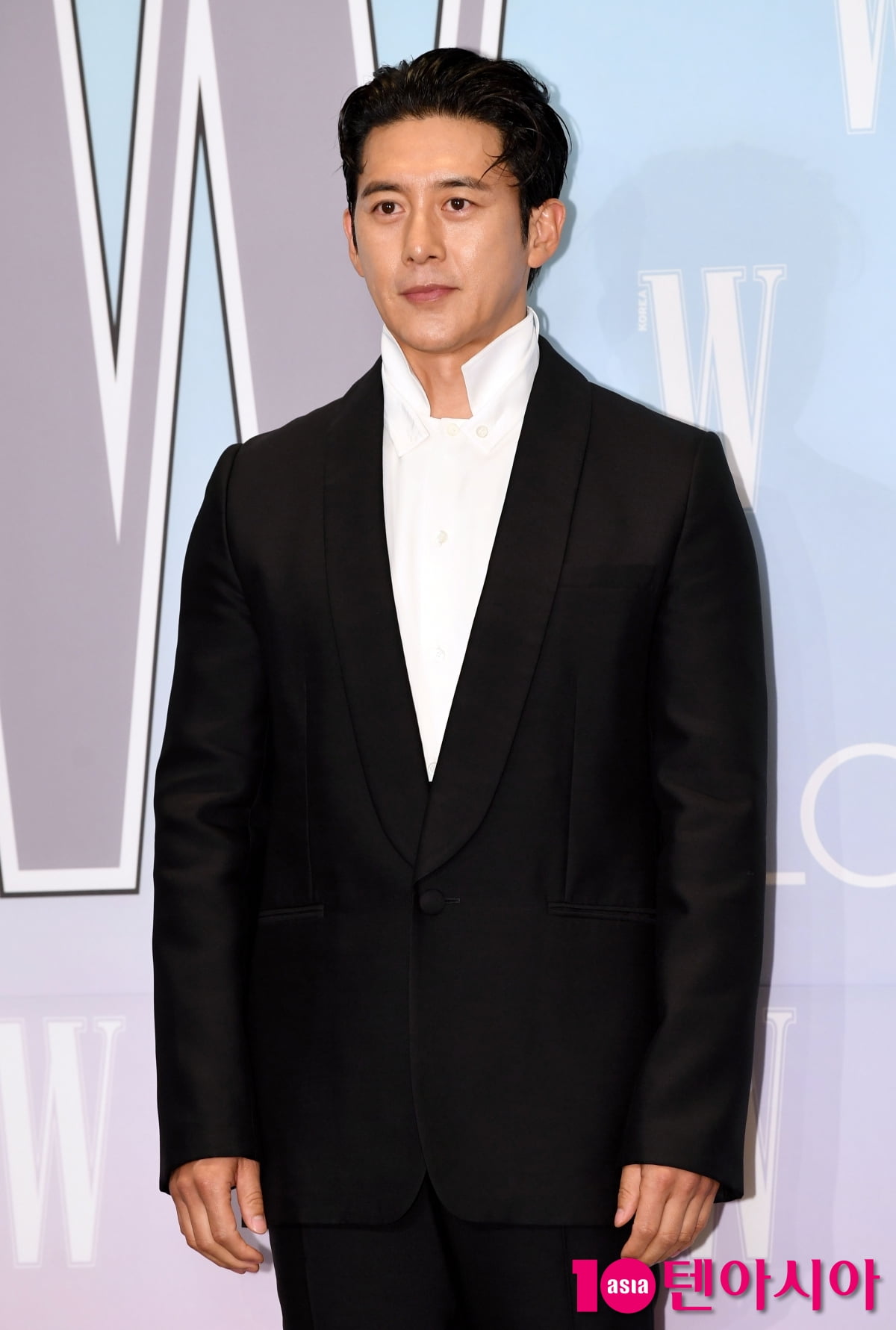 俳優コ・ス、乳がん認識向上キャンペーンに参加
