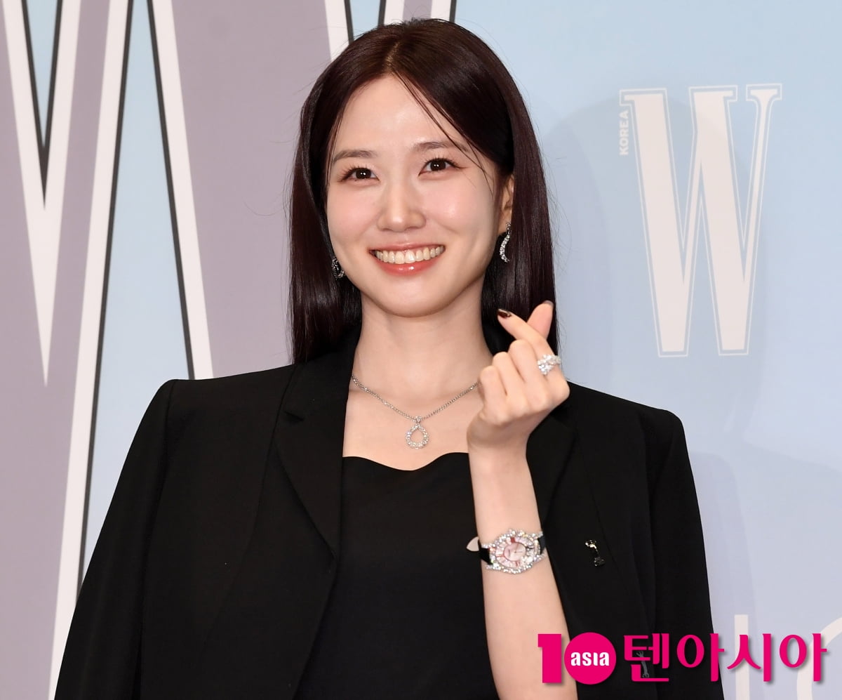 パク・ウンビン、乳がん認識向上キャンペーンに参加