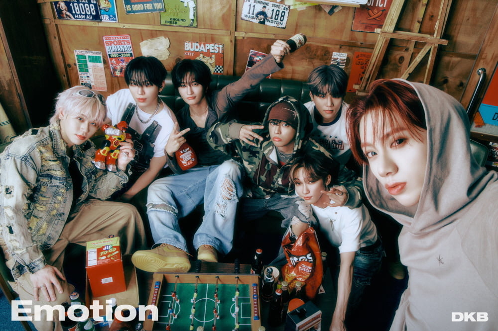 ダークビー、ミニ9集『Emotion』のコンセプトフォト公開!
