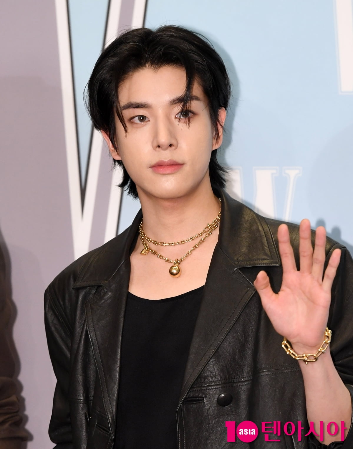 ENHYPEN's Jake Shines at W Korea's 20th Annual Breast Cancer Awareness Event