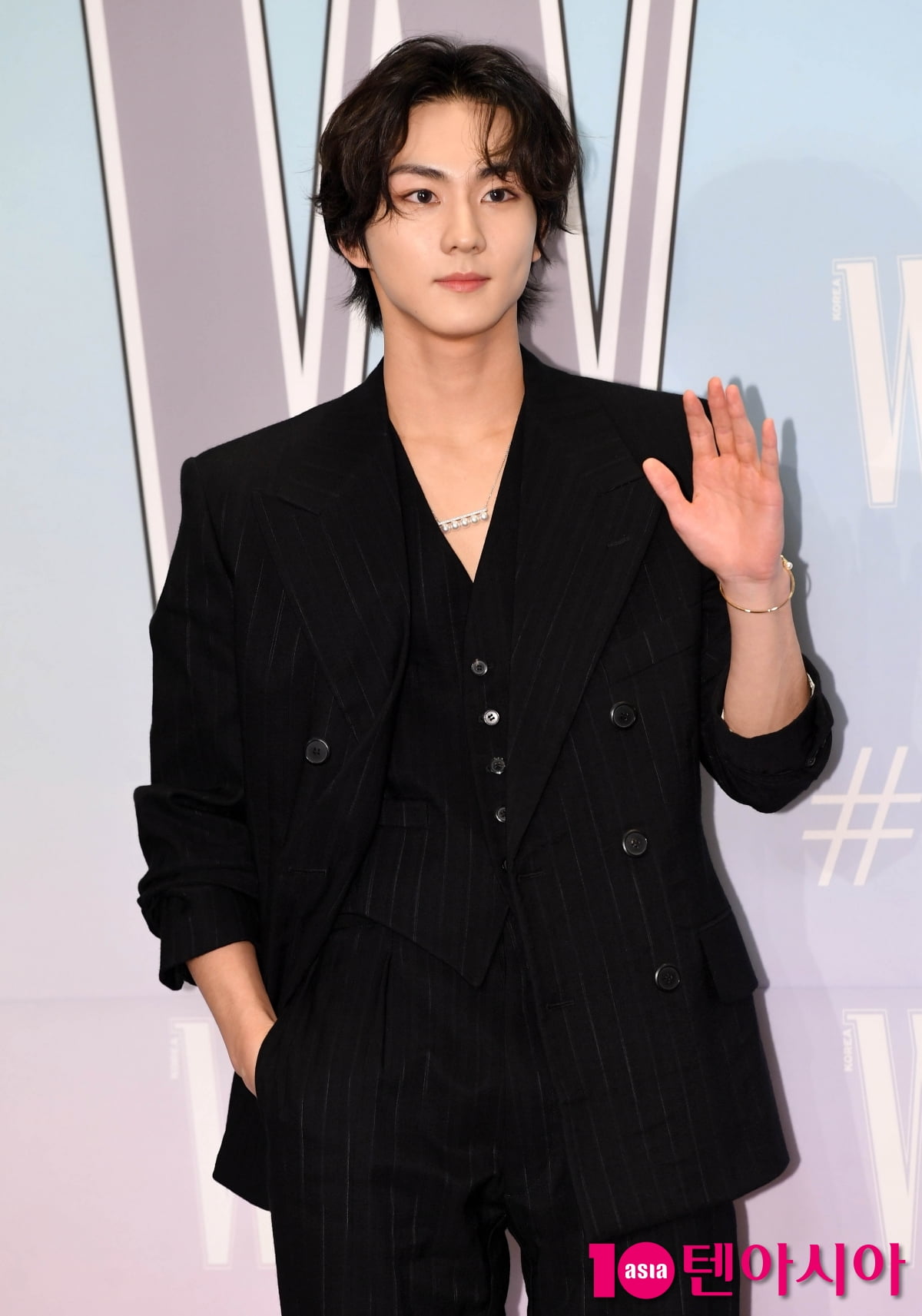 ENHYPEN's Jungwon Shines at W Korea's 20th Annual Breast Cancer Awareness Event