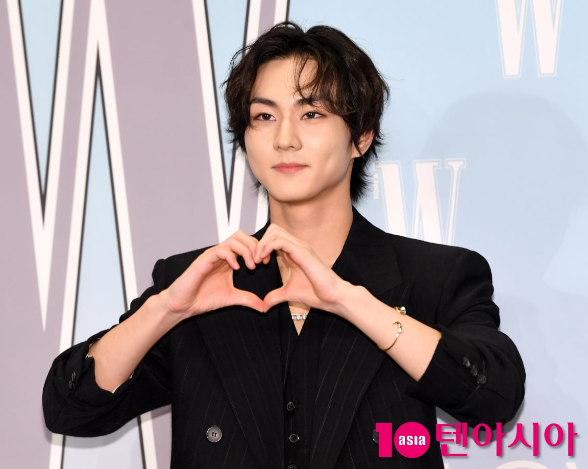 ENHYPEN's Jungwon Shines at W Korea's 20th Annual Breast Cancer Awareness Event