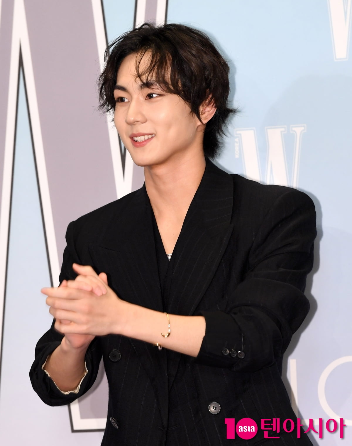 ENHYPEN's Jungwon Shines at W Korea's 20th Annual Breast Cancer Awareness Event