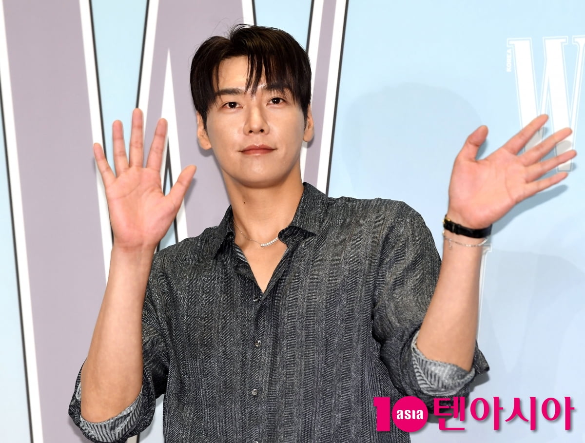 俳優キム・ヨングァン、乳がん認識向上キャンペーン慈善イベントに参加