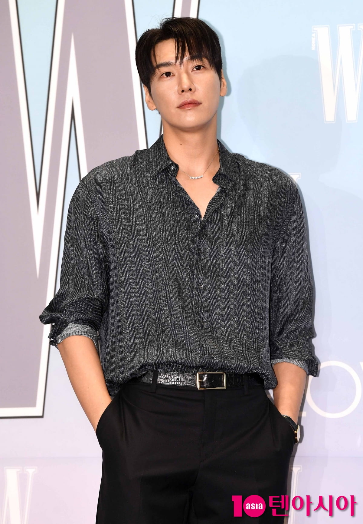 俳優キム・ヨングァン、乳がん認識向上キャンペーン慈善イベントに参加