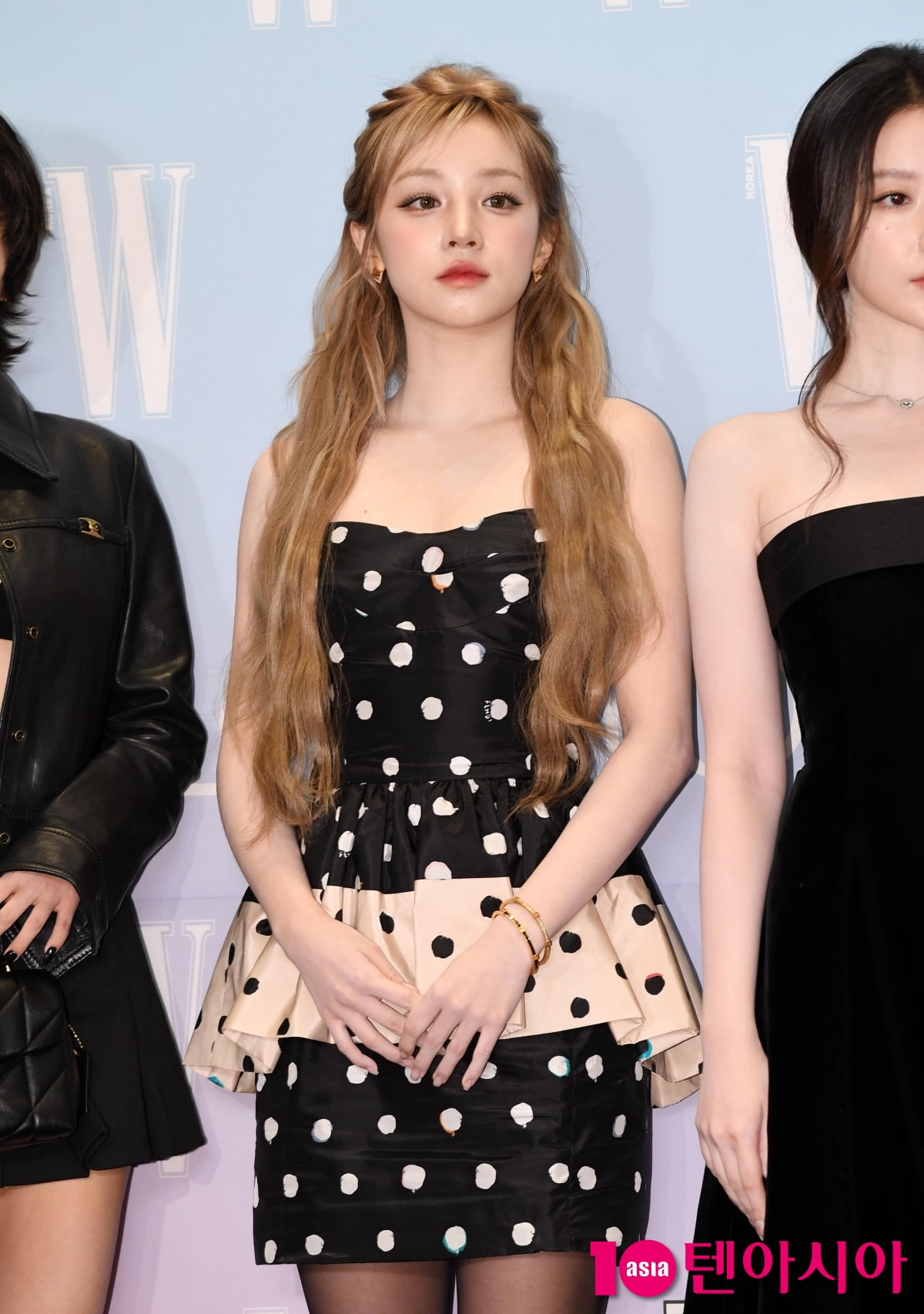 ウギ、W Koreaの乳がん認識向上キャンペーンに参加