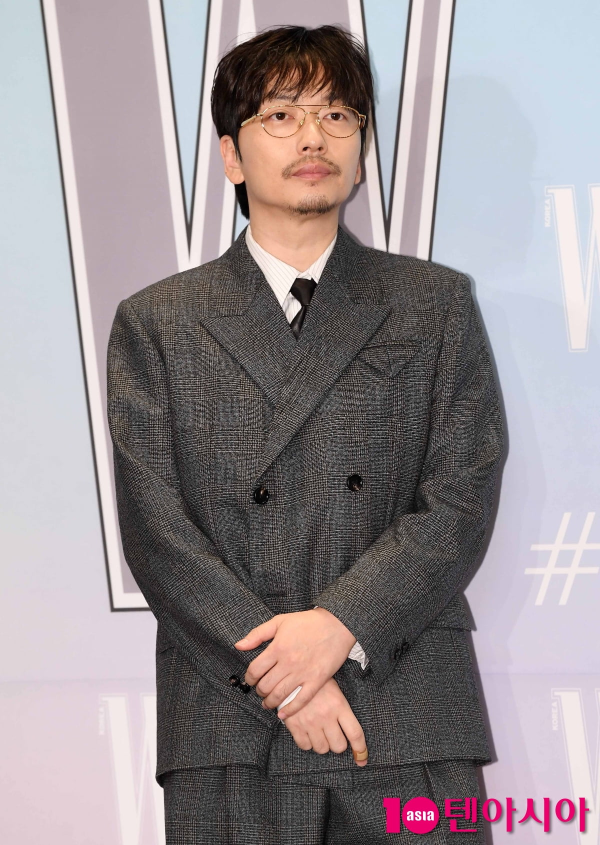 Actor Lee Dong-hwi Attends Breast Cancer Awareness Charity Event in Seoul