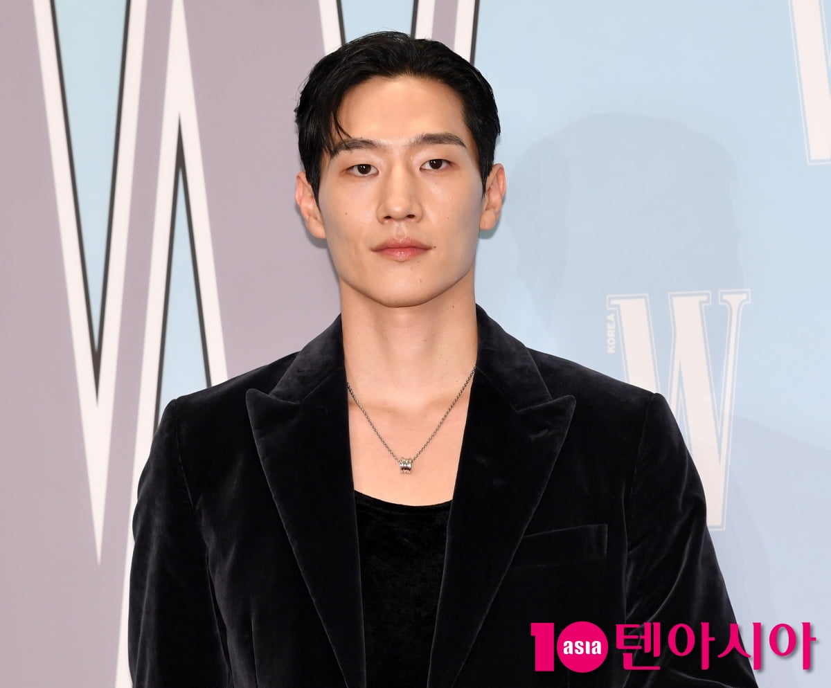 俳優ノ・サンヒョン、乳がん認識向上キャンペーンに参加