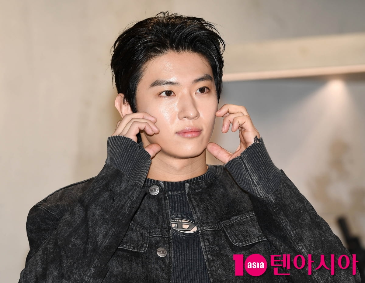 Dex Shines at Brand Event in Seoul