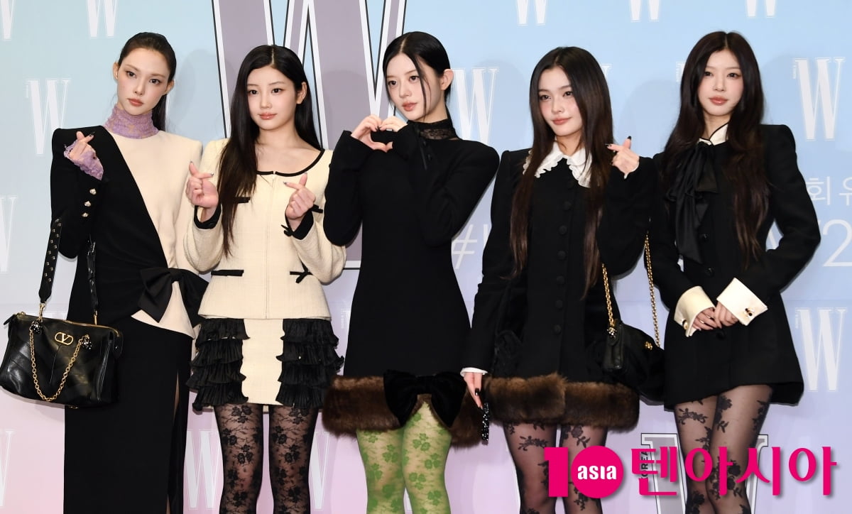 ILLIT Shines at W Korea's 20th Annual Breast Cancer Awareness Charity Event 