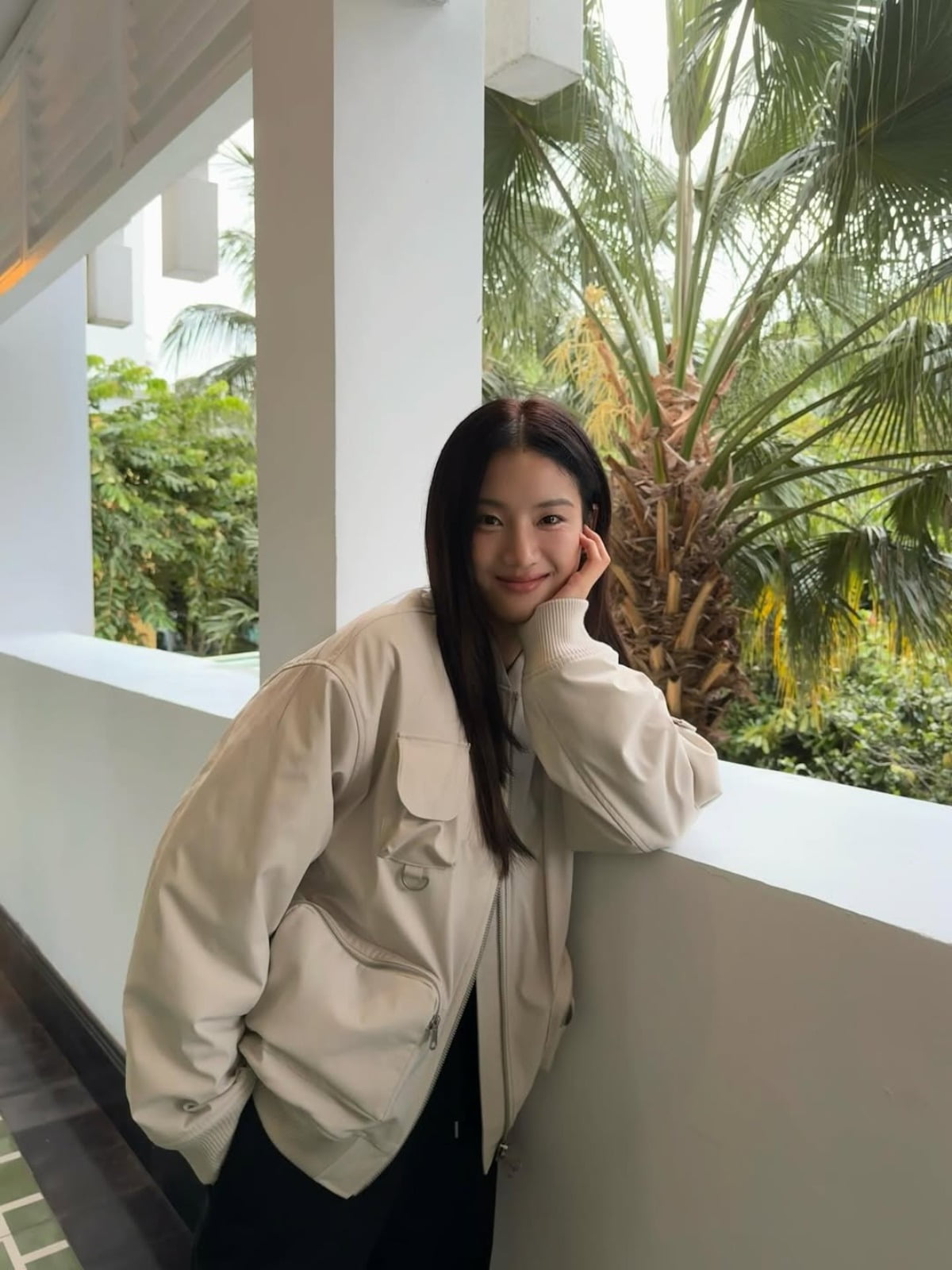 Actress Park Ju-hyun Stuns in Chic Fall Fashion Amidst Dating Rumors with WINNER's Song Min-ho