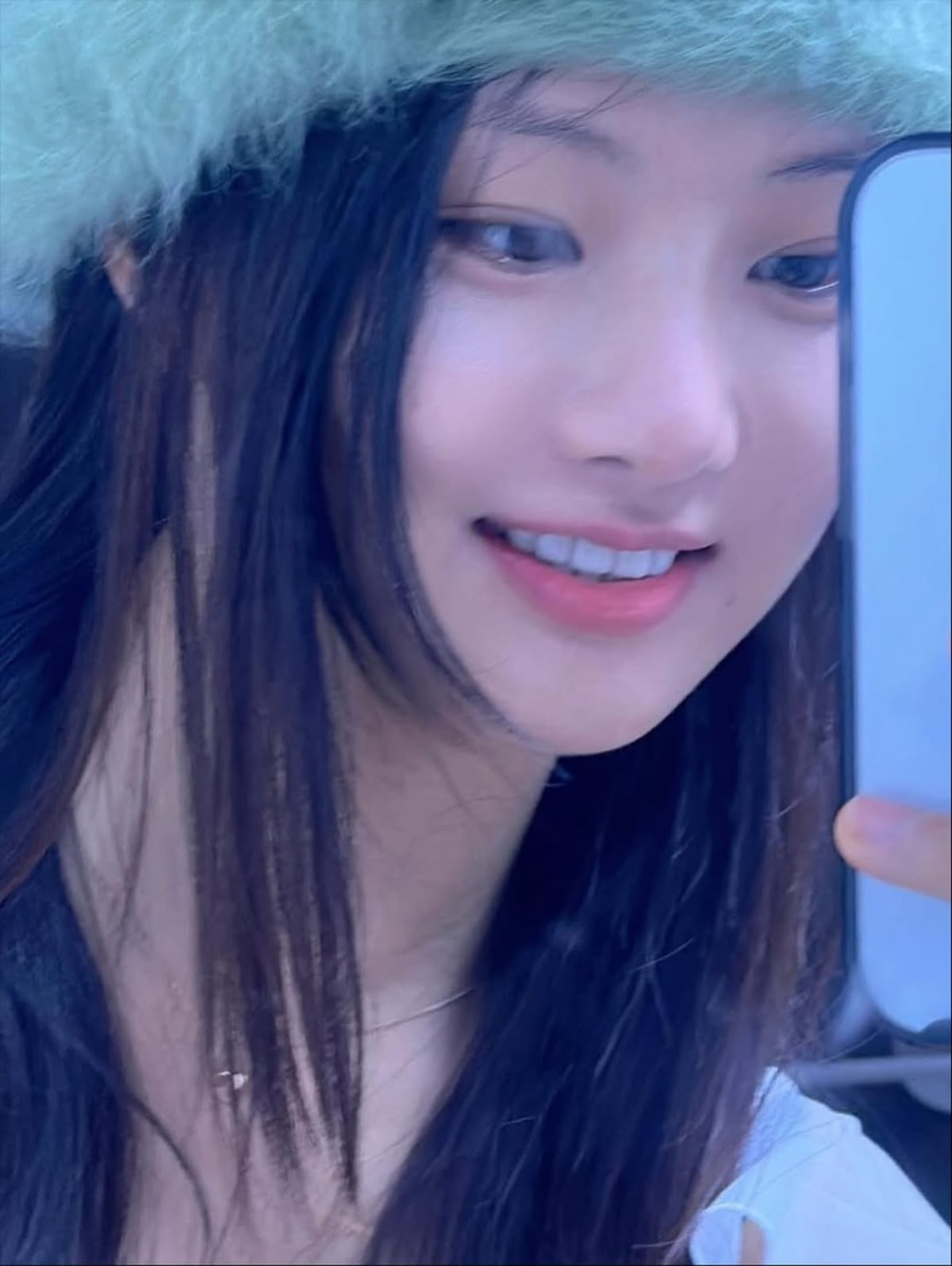 Actress Lee Se-hee Stuns with Youthful Charm in Latest Instagram Photos