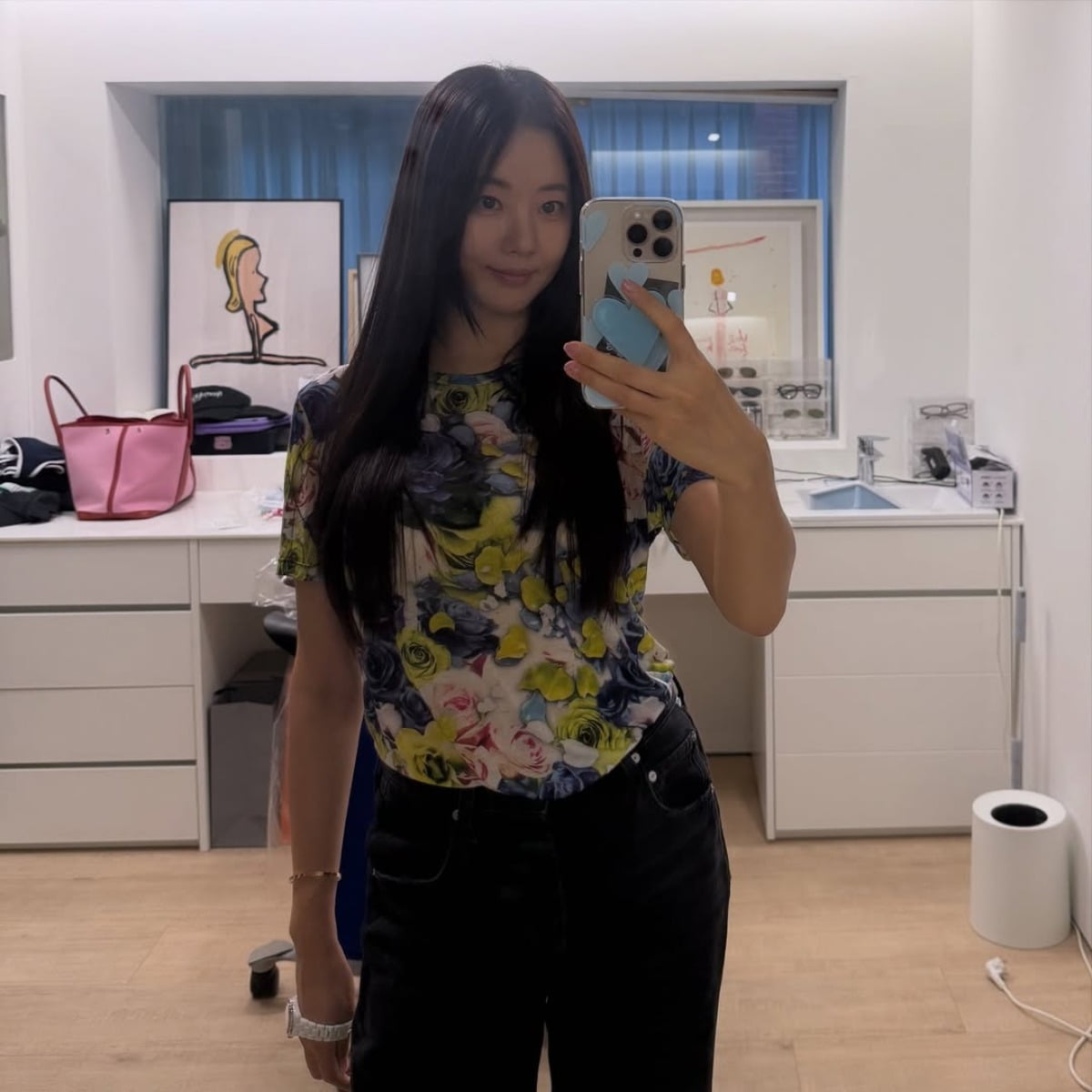 Korean Actress Kim Sa-rang Shares Her Beauty Tip on Instagram