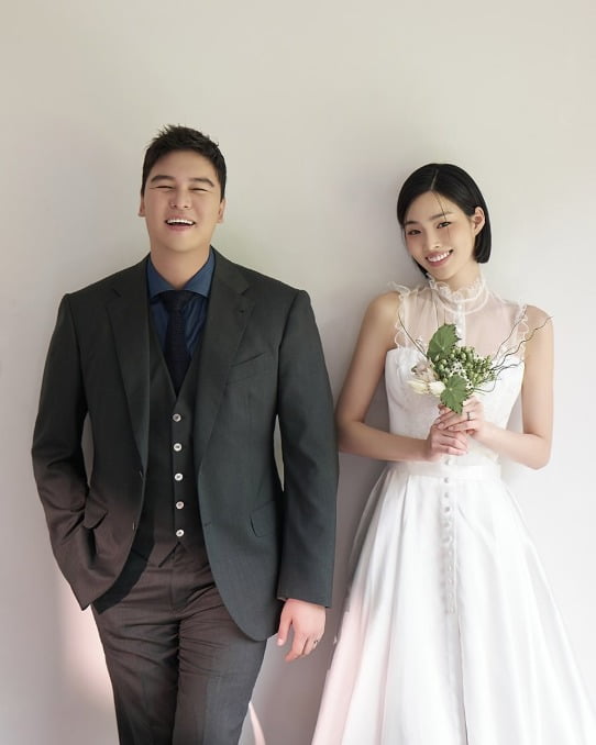 イ・ジャンウ、結婚を一度延期した理由を明かす