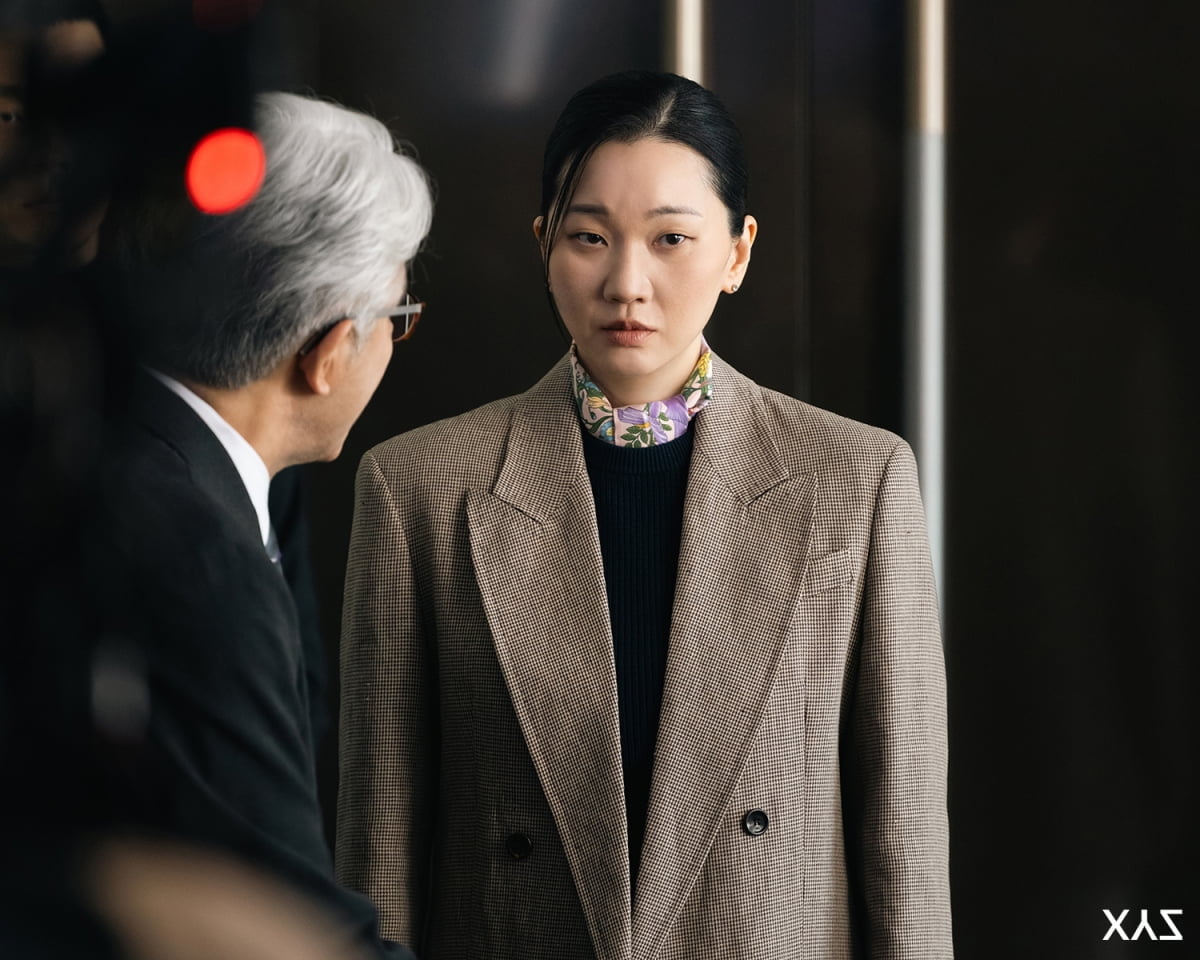 Yoonju Jang Shines in 'Good Woman Boo Semi' with Riveting Performance