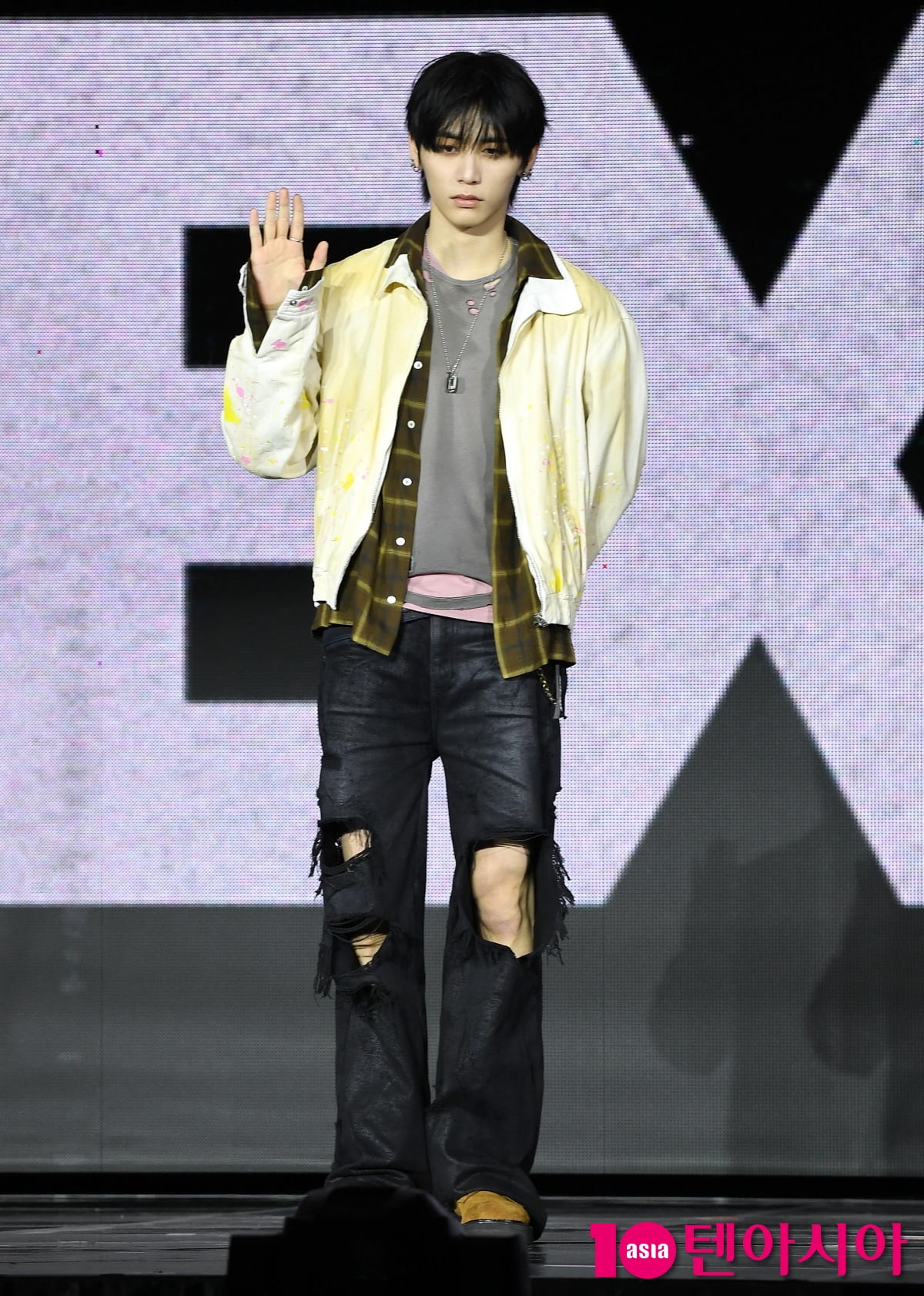 BOYNEXTDOOR's Taesan Shines at 'The Action' Mini Album Showcase in Seoul