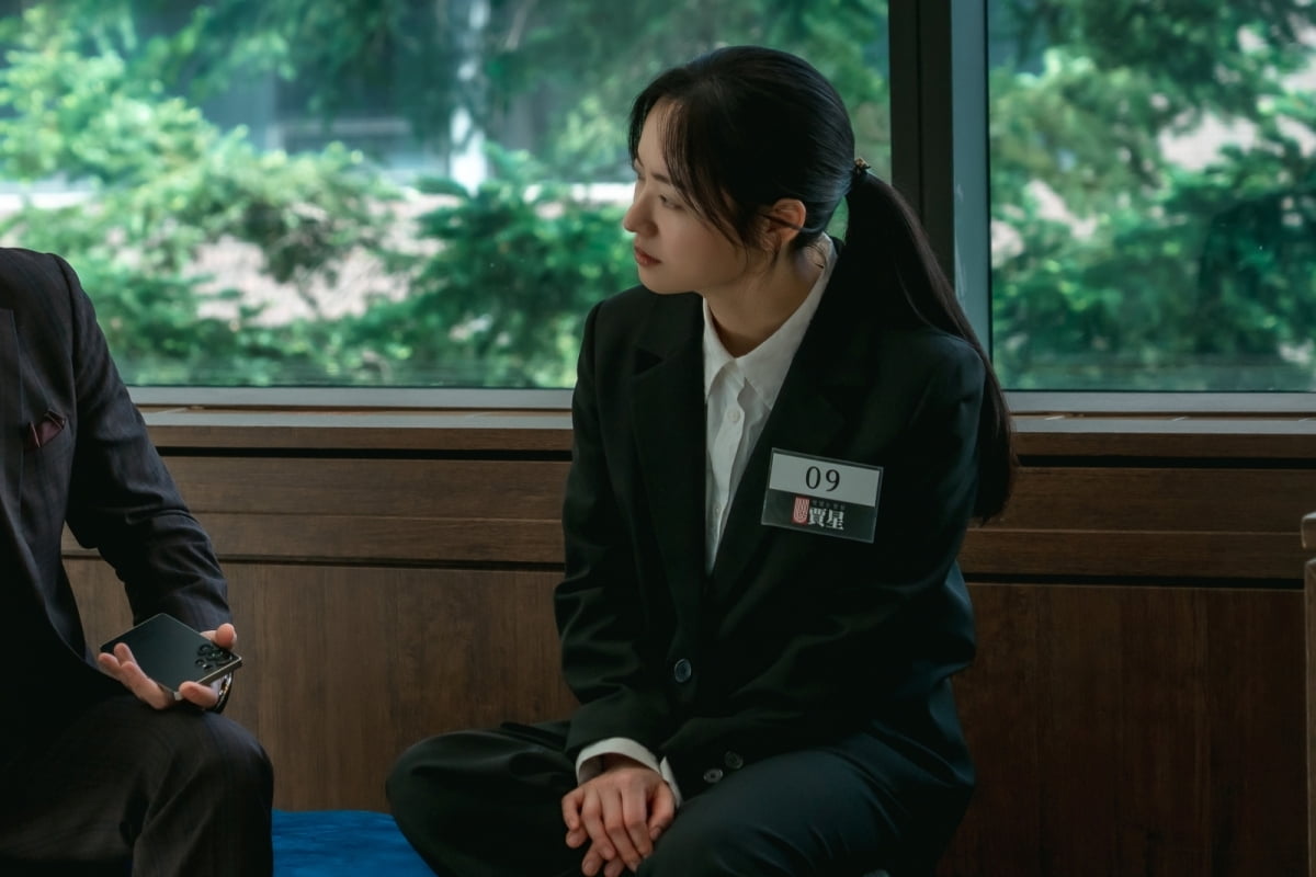 チョン・ヨビン、ドラマ『優しい女プ・セミ』での熱演と撮影現場のビハインドを公開