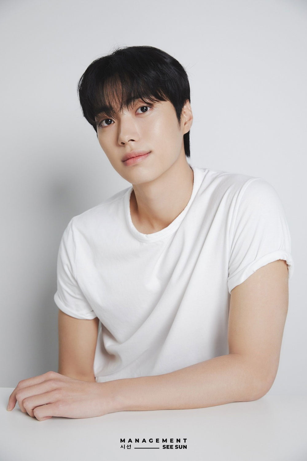 新星俳優イ・ソン、韓国芸術総合学校出身の注目株