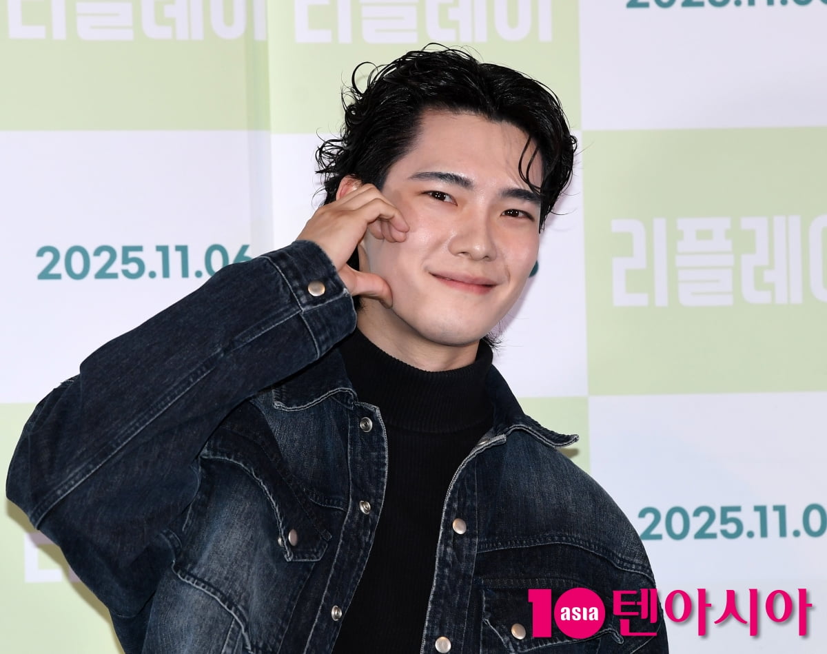 Actor Son Tae-yang Attends Press Screening of 'Replay' in Seoul