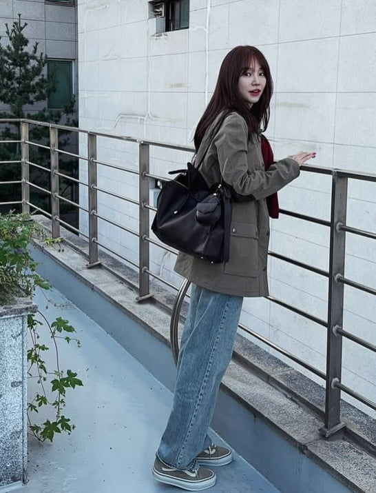 Yoon Eun-hye Shares Joyful Moments on Instagram Amidst Birthday Celebrations