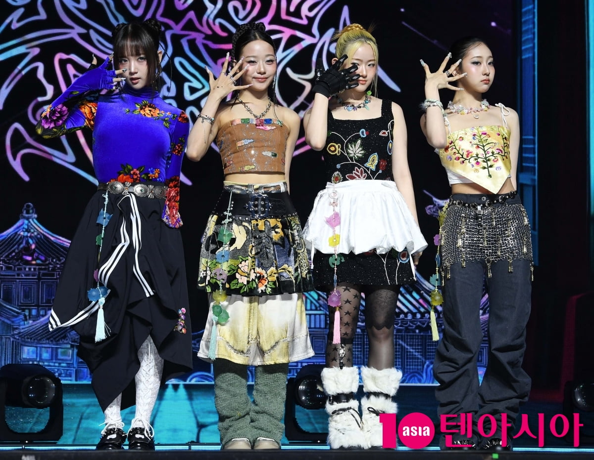 K-Pop Group VVUP Rebrands with a Fusion of Tradition and Modernity in 'House Party'