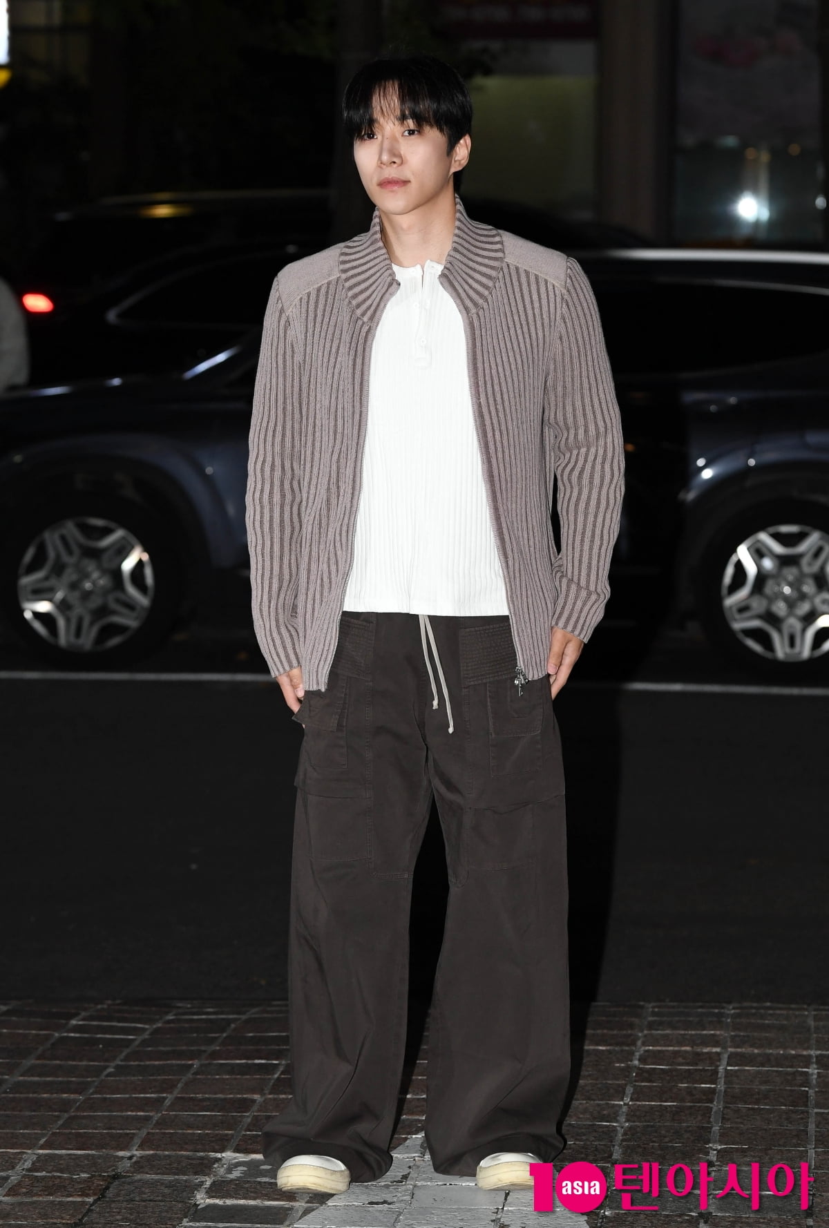 イ・ジュノ、ドラマ『台風商社』の打ち上げパーティーに参加