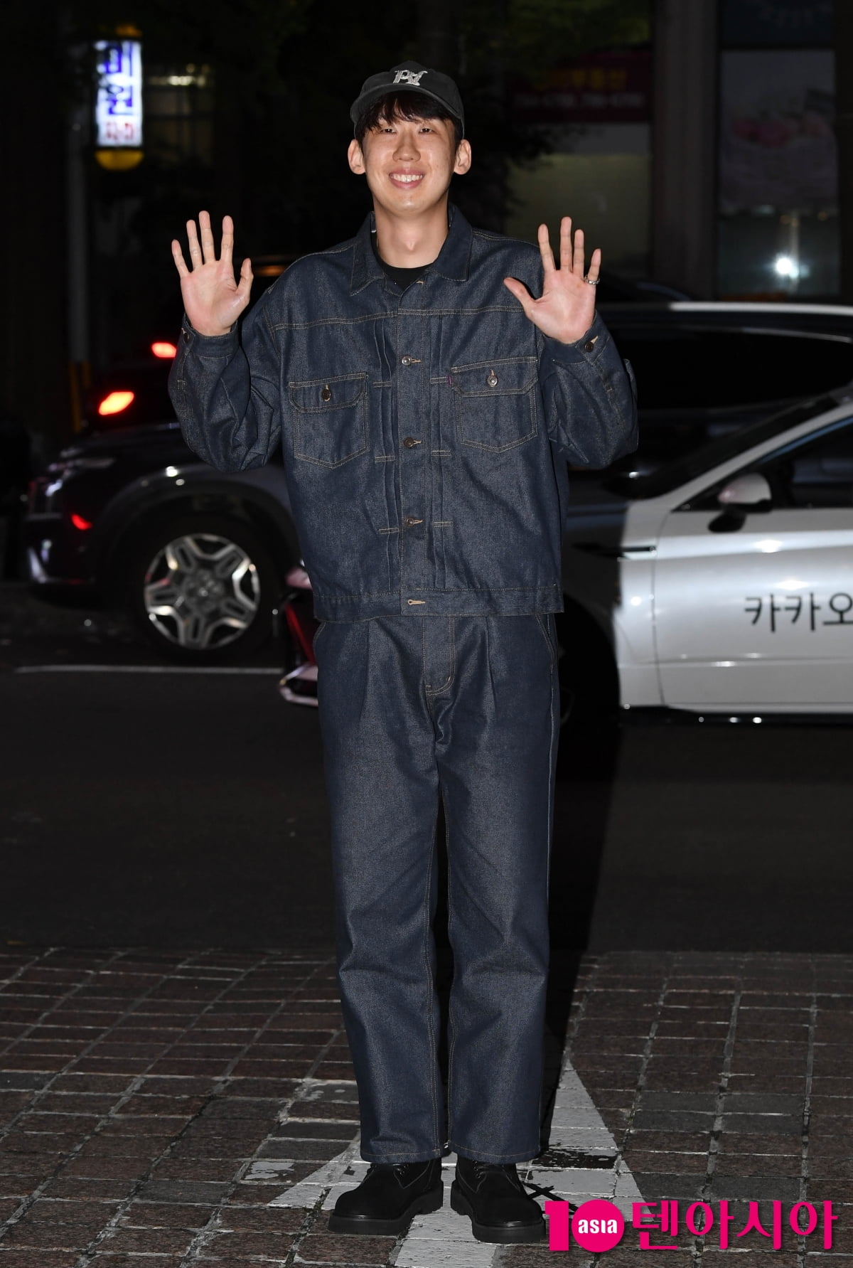Actor Lee Sang-jin Attends Wrap Party for tvN Drama 'Typhoon Company'