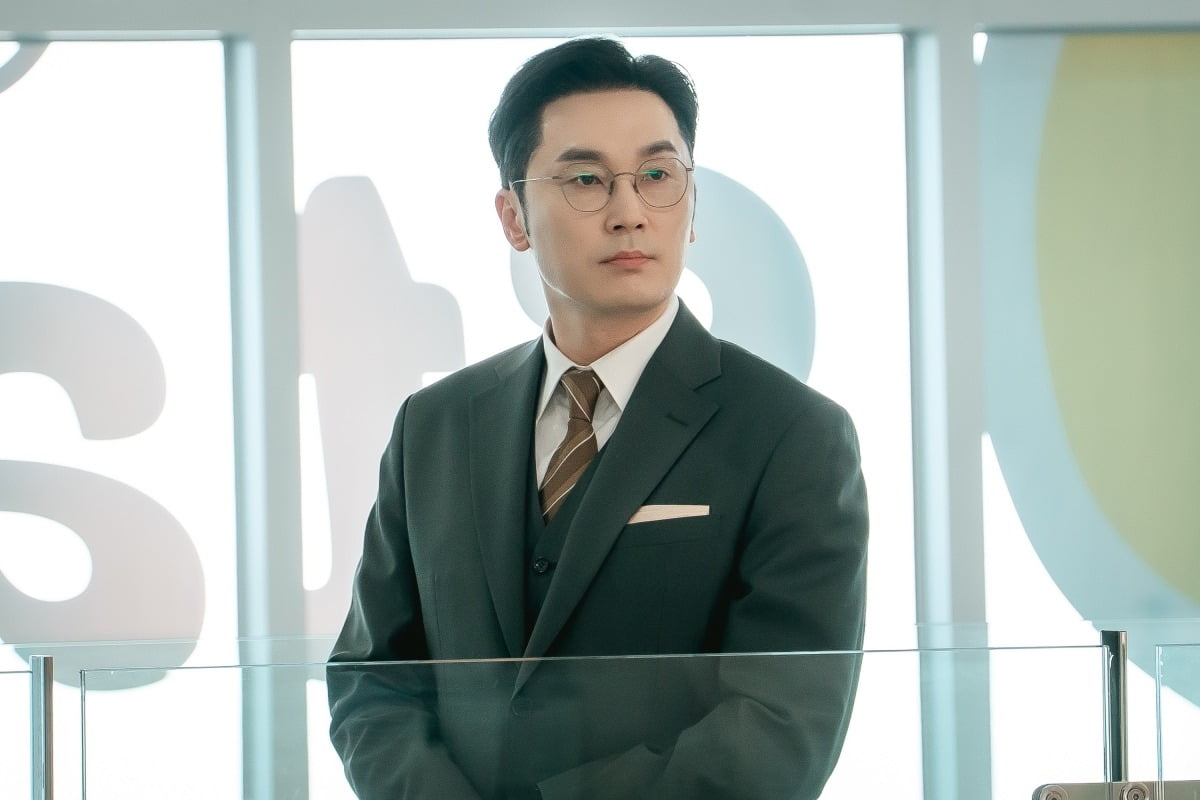 Seohyunwoo Shines in 'Good Woman Busami' with Nuanced Performance