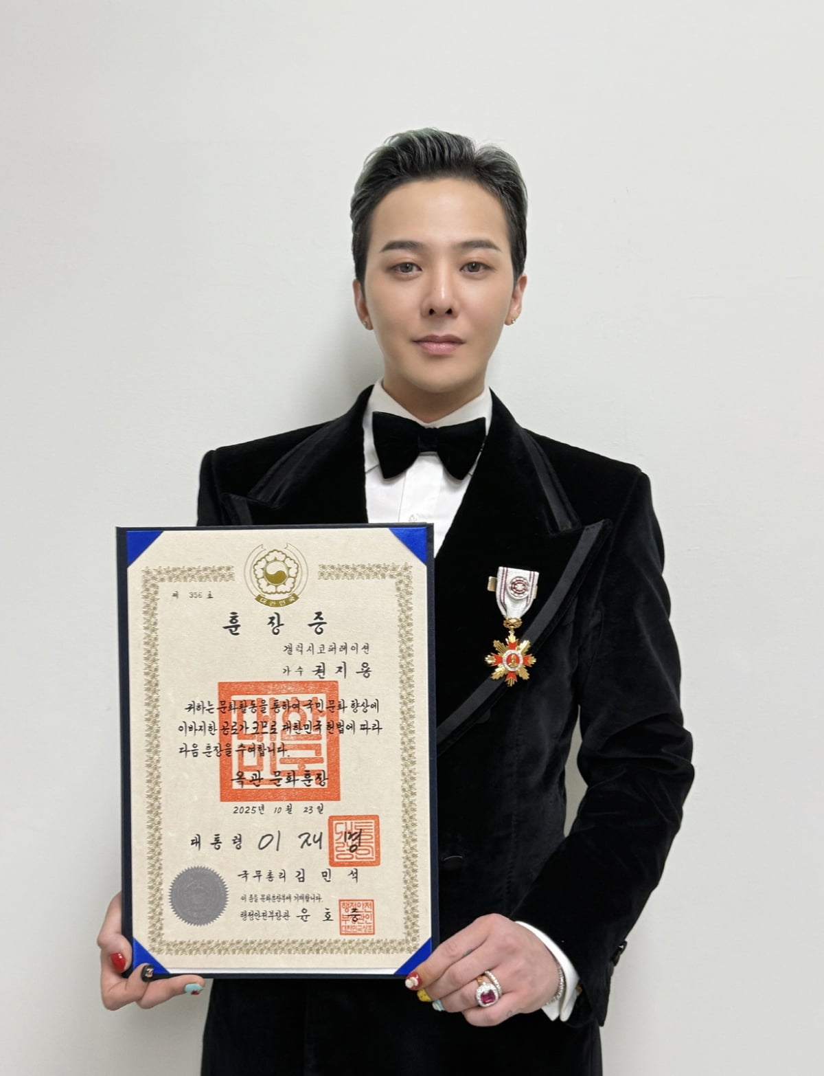 G-DRAGON Honored with Cultural Merit Medal for Contributions to Korean Pop Culture