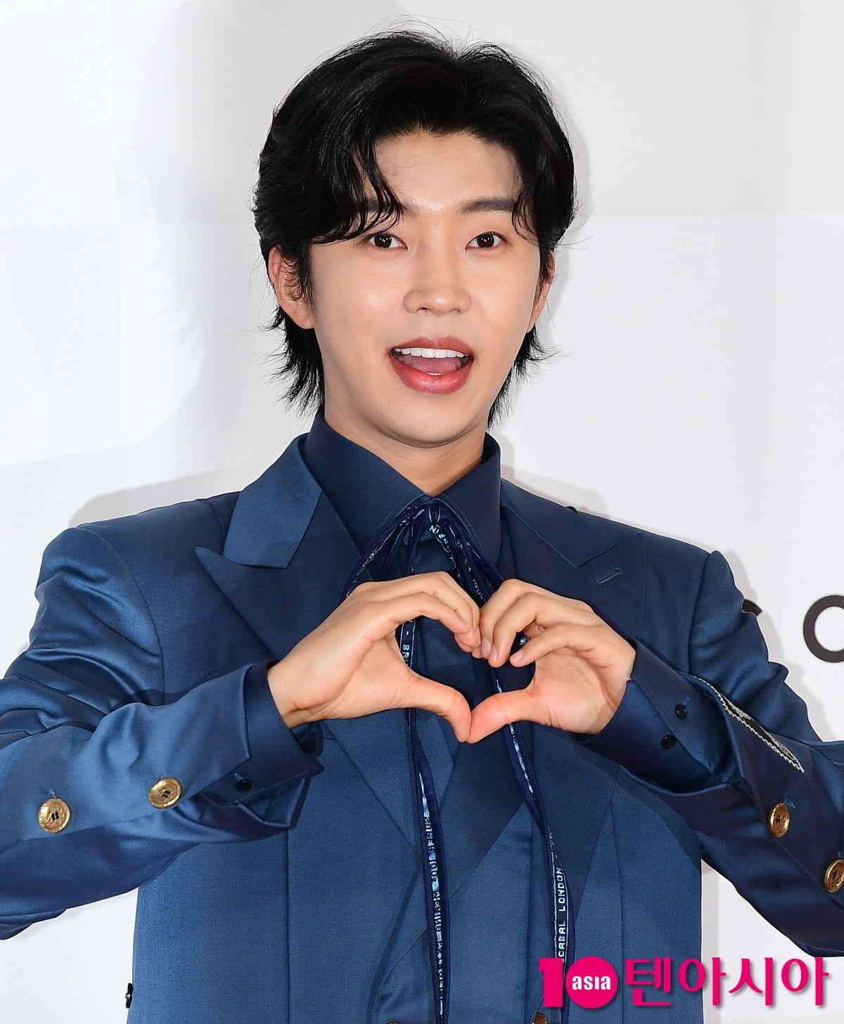 イム・ヨンウン、温かい白粥を一緒に食べたい男性トロット歌手1位に輝く