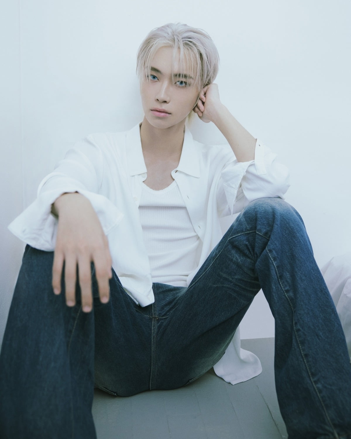 NEWBEAT's Jo Yun-hu Captivates Global Fans with English-Language Album and Teasers